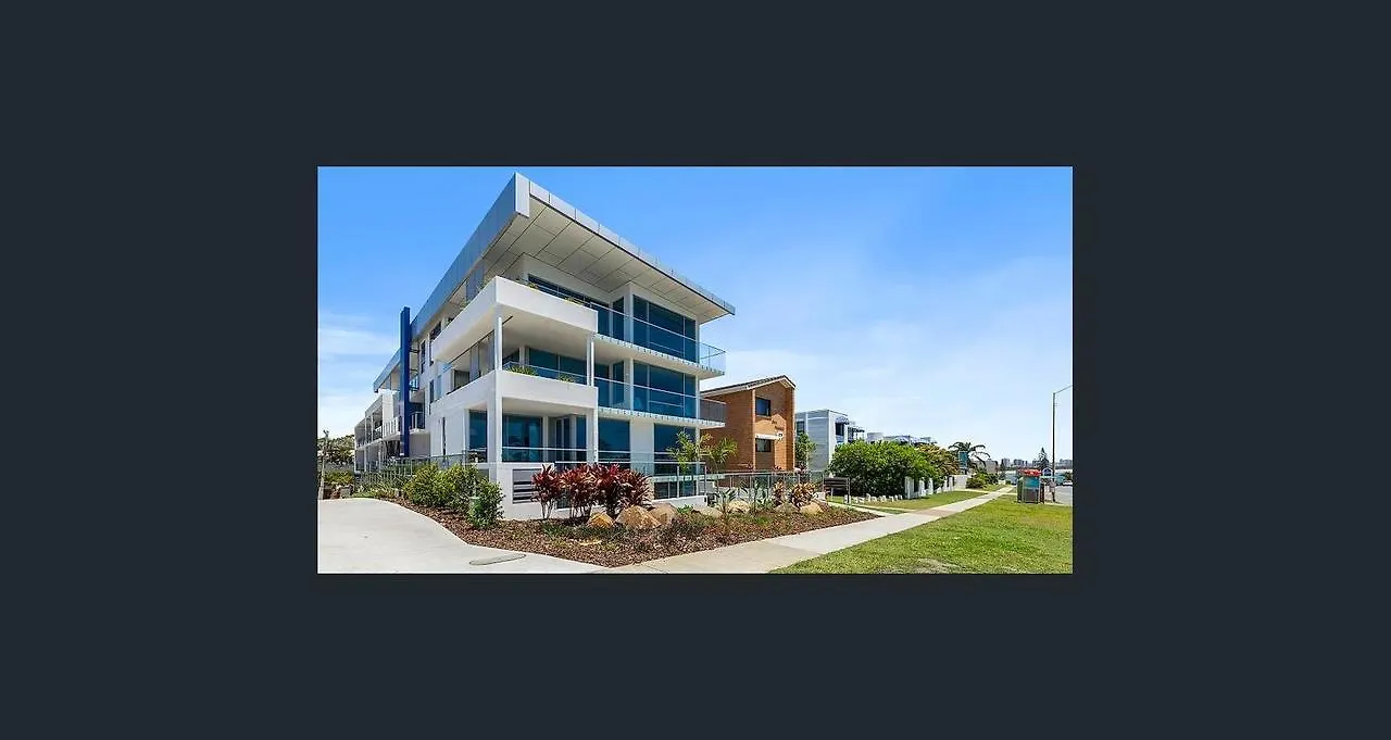 Elysee Alexandra Headland Hotel